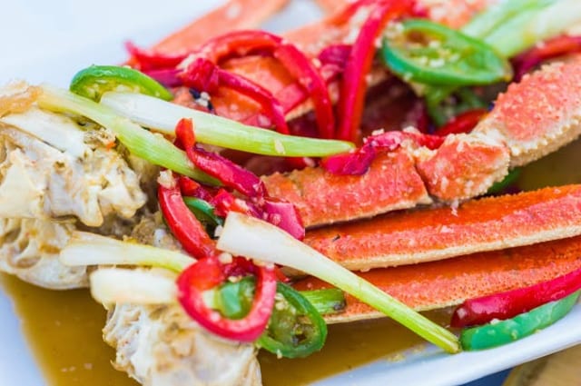 1 lb. Snow Crab.